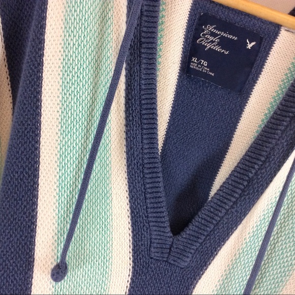 ❌SOLD❌ AEO Poncho Hoodie Drug Rug - Picture 3 of 7